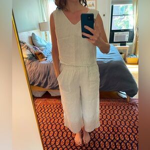 Pause the Label Linen set